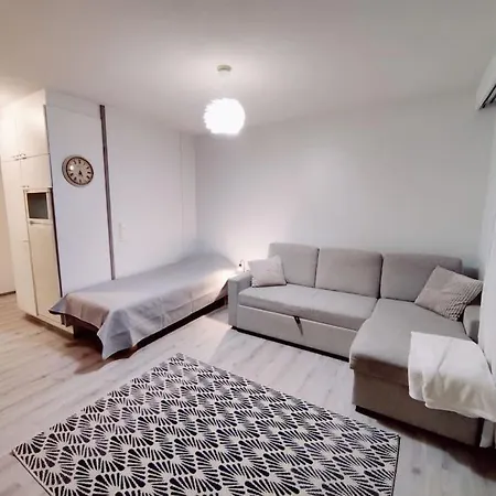 Apartamento Yksioe Ilmastoinnilla *